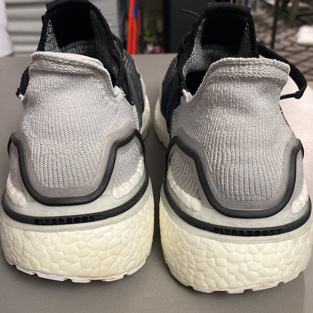 Adidas Boost - Picture 3 of 4